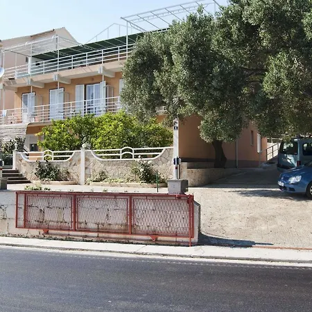 Popovac 736 Gradac (Split-Dalmatia)